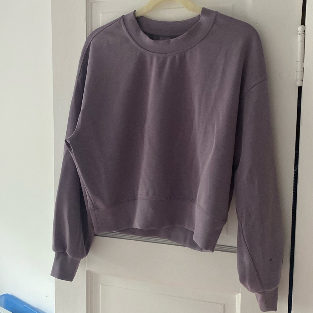 Lululemon Softstreme Ribbed-Hem
Pullover Faint Lavender size 2
